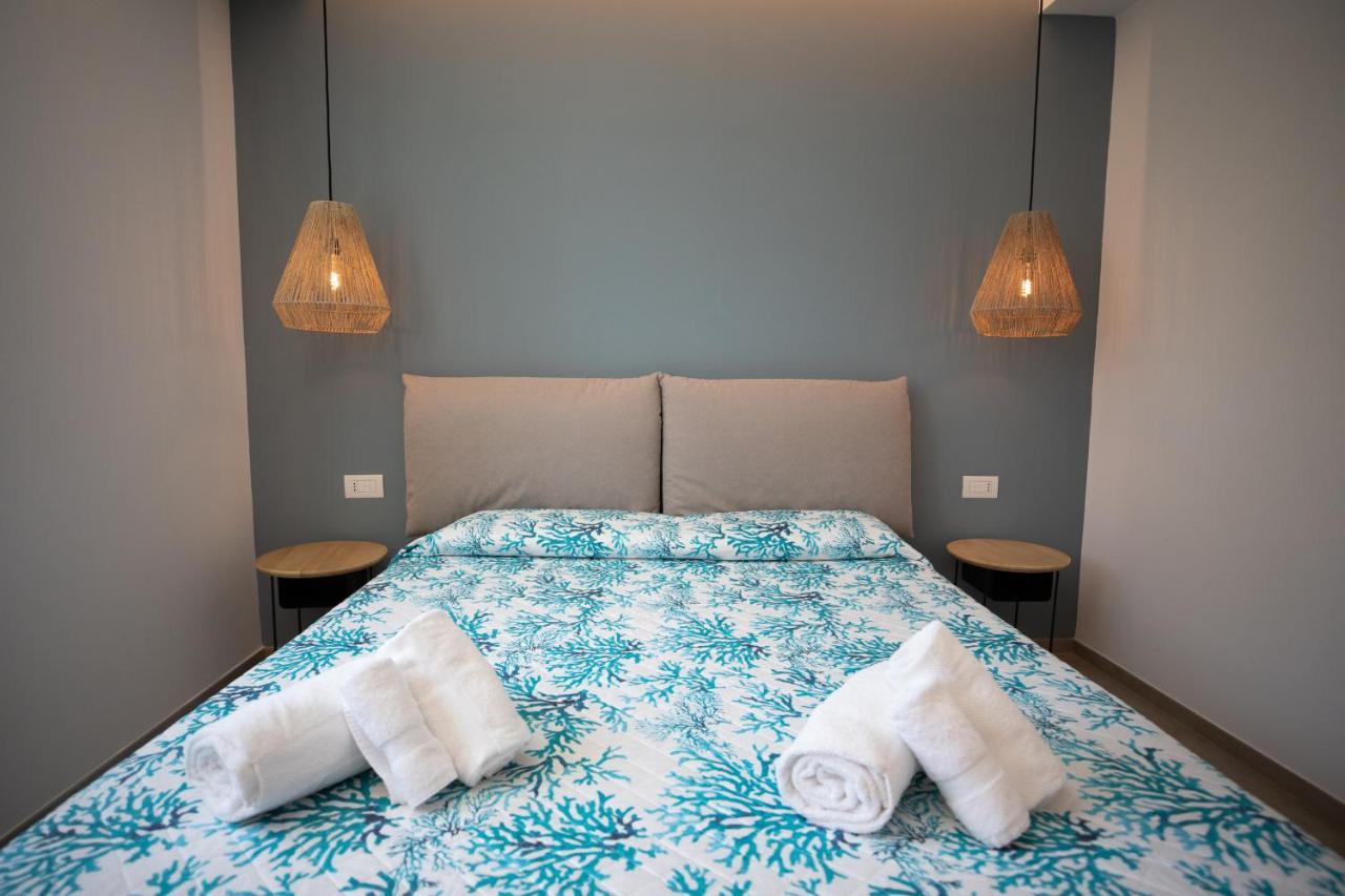 Molo Brin Rooms & Suites ออลเบีย ภายนอก รูปภาพ