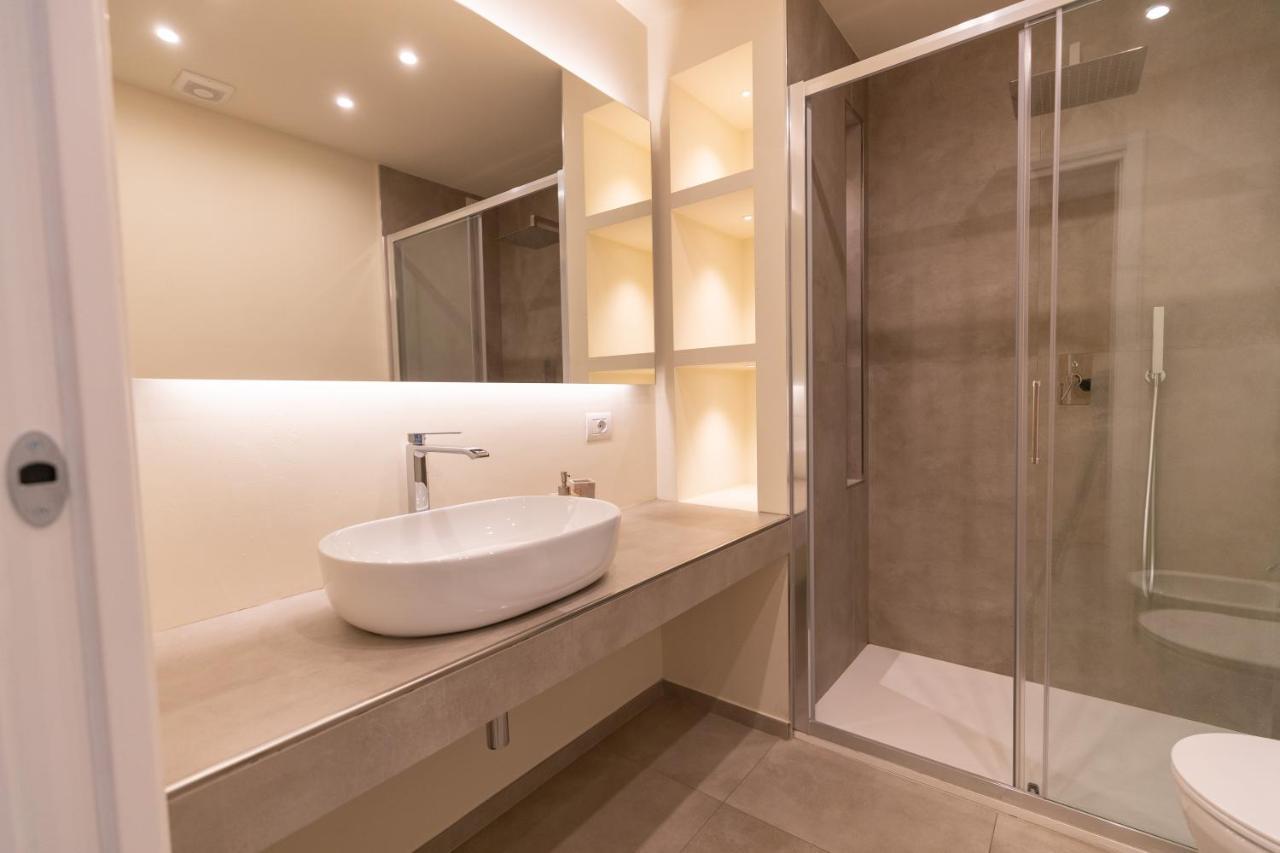 Molo Brin Rooms & Suites ออลเบีย ภายนอก รูปภาพ